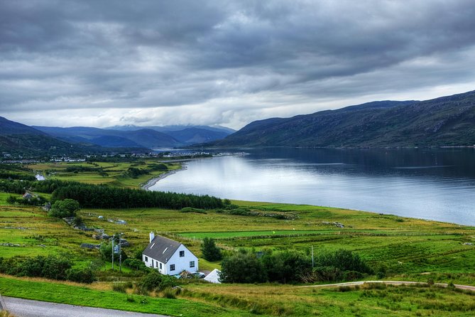 3-Day Hebrides Tour from Inverness: Isles of Lewis and Harris - Arnol Blackhouse and the old island way of life