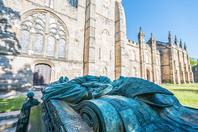 Aberdeen Historical Walking Tour - The Old Town House and its small mysteries
