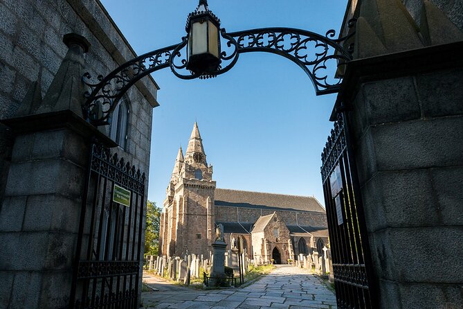 Aberdeen Historical Walking Tour - What the guides add to the walk