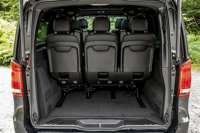 Arrival Transfer Edinburgh Airport EDI to Edinburgh by Minivan - A roughly 45-minute ride into Edinburgh
