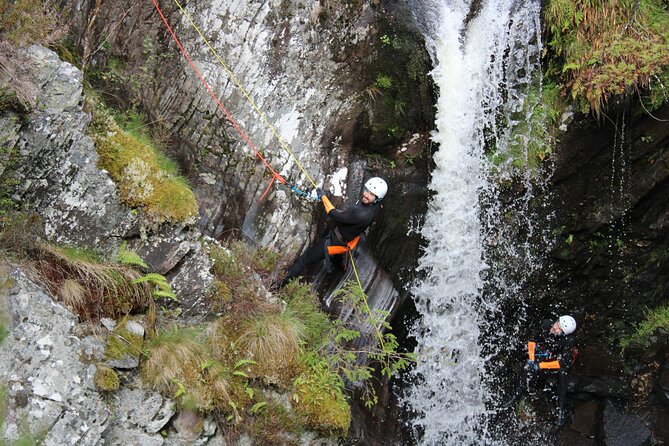 CANYONING in Laggan Canyon | Roybridge, Scotland - The guides and the safety balance