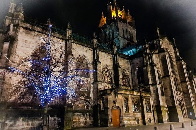 City of the Dead Haunted Graveyard Tour - Walking through Edinburgh’s closes and alleyways