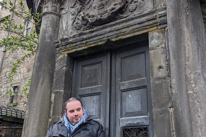 Dark History and Ghost Tour of Edinburgh - Why this Edinburgh ghost walk has real bite