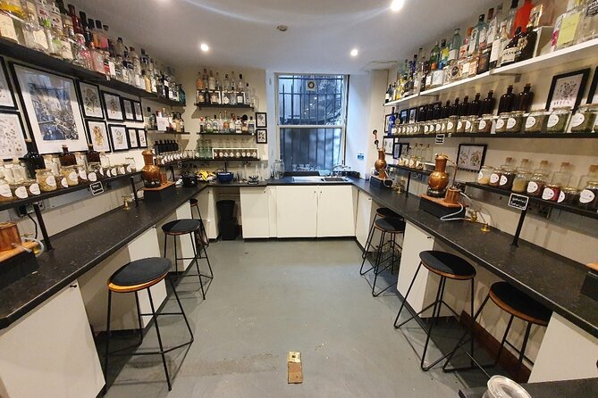 Distill a bottle of Gin on mini copper stills - From Cumberland Street to Your Gin Recipe