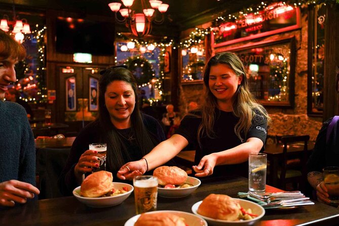 Eating Edinburgh: Old Town Food & Drinks Tour - Views that connect Old Town and New Town