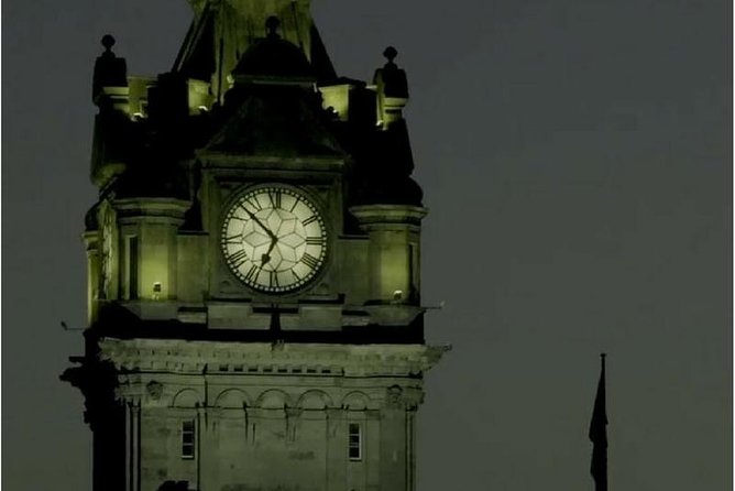 Edinburgh 2 Hour Nighttime Ghost Tour Italian Tour Guide - Starting on High Street in the Old Town