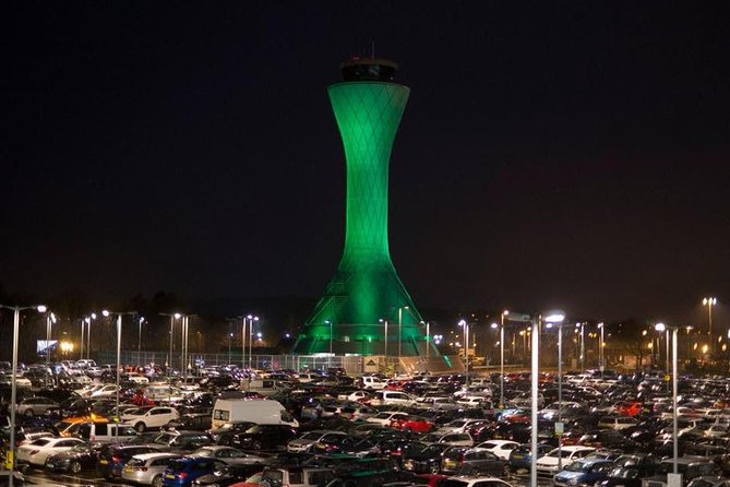 Edinburgh Airport to Edinburgh City one way Private Transfer - Meeting a driver after your flight