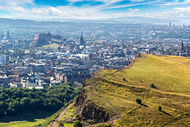 Edinburgh: Arthur's Seat Hike with Local Guide - Who should book this hike?