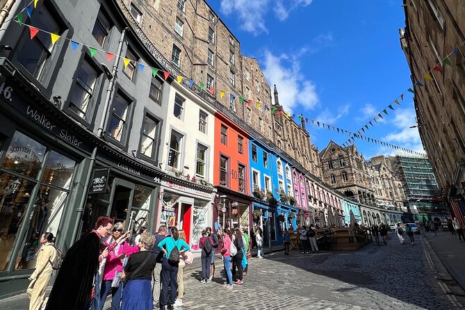 Edinburgh City 4 Hour Private Guided Taxi Tour - Victoria Street and the New Town