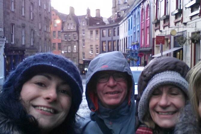 Edinburgh Custom Private Tour with a Local, see the city unscripted - The Royal Mile and Old Town stories