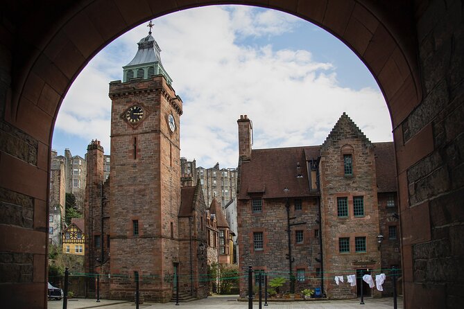 Edinburgh: Dean Village & New Town Walking Tour - The Scott Monument and Edinburgh’s literary side