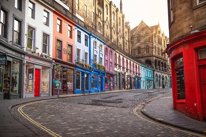 Edinburgh Full Day Walking Tour with Castle Included -Small Group - Mercat Cross, St Giles, and the Old Tolbooth