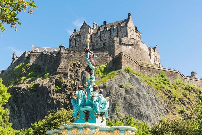Edinburgh Half Day Tour (Private Chauffeur) - Holyroodhouse connects the Old Town with royal Edinburgh