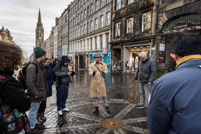 Edinburgh Historical Gems Tour with Whisky & Local Flavours - A taste of tablet, haggis, and whisky