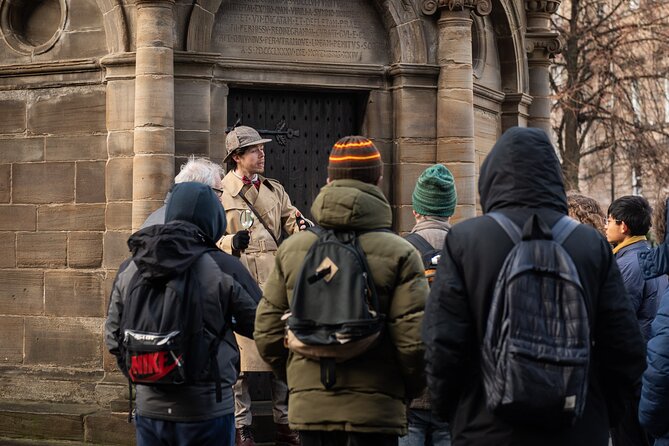 Edinburgh Historical Gems Tour with Whisky & Local Flavours - Starting at Mercat Cross and Parliament Square