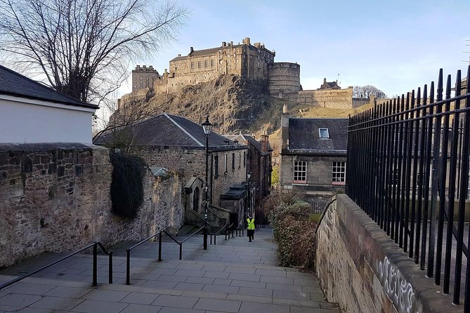 Edinburgh: History Lovers Old Town Walking Tour - Why this is a smart first walk in Edinburgh
