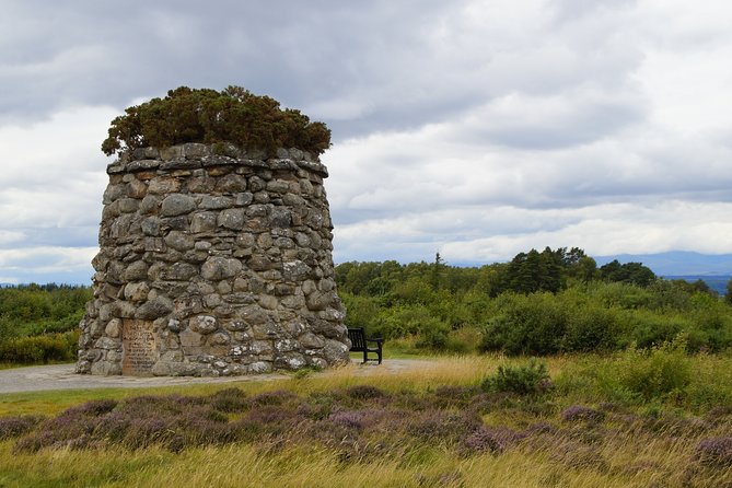 Edinburgh: Loch Ness, Inverness & The Highlands - 2 Day Tour - Ruthven Barracks and the uncertain whisky stop