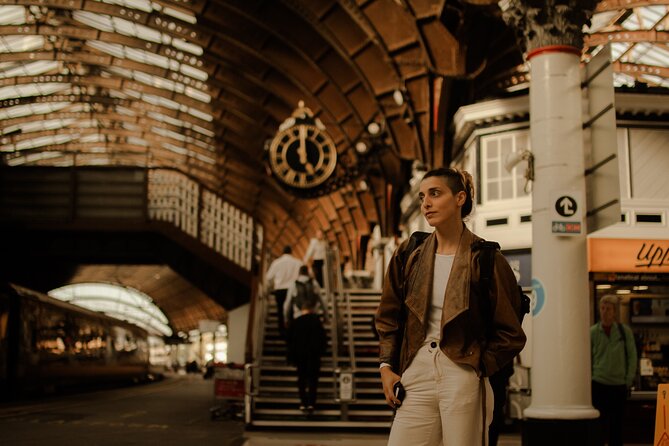 Edinburgh Photo Shoot - capture your memories ! - Dean Village and Circus Lane offer a quieter choice