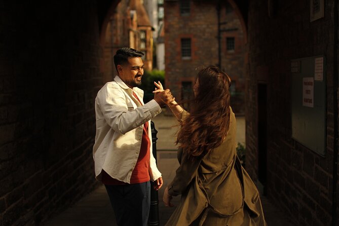 Edinburgh Photo Shoot - capture your memories ! - A small group keeps the attention on you