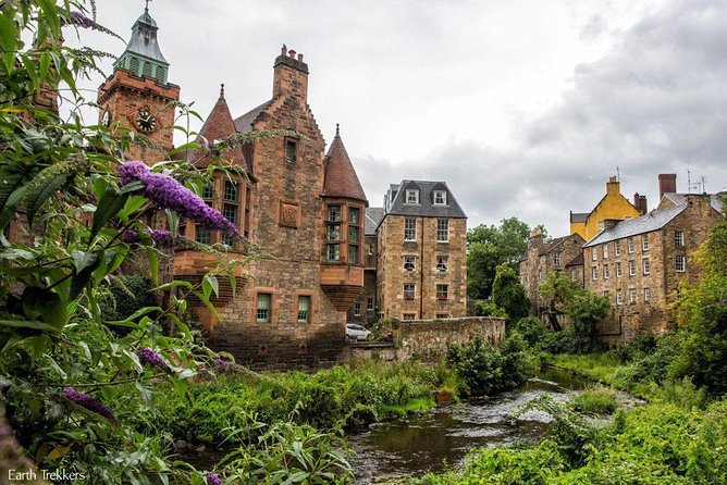 Edinburgh Private city tour - Arthur’s Seat and Holyroodhouse shift the mood again