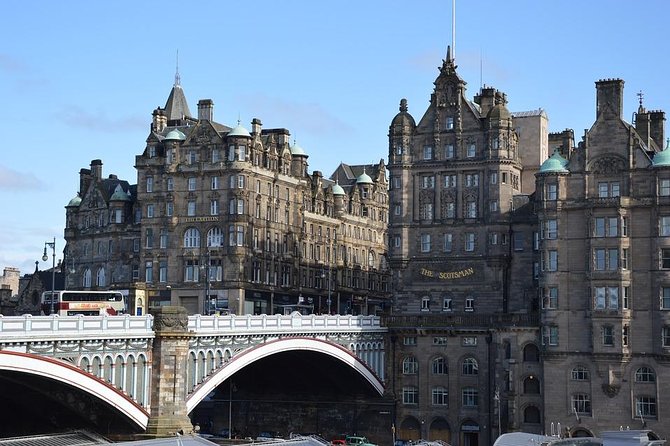 Edinburgh Private Tour with a Local - Highlights & Hidden Gems - The Royal Mile and Old Town closes
