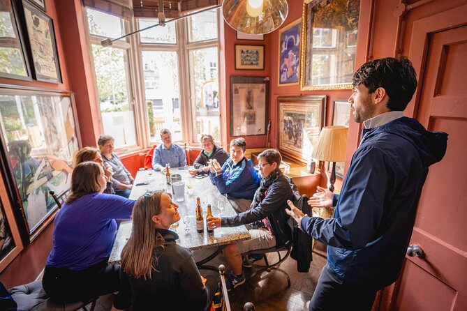 Edinburgh: Pubs & History Walking Tour with Beer Tasting - Cowgate, pubs, and your first tastings