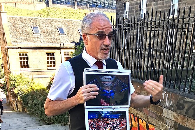 Essential Walking Tour of Edinburgh's Old Town - The Museum of Edinburgh and objects from the Old Town