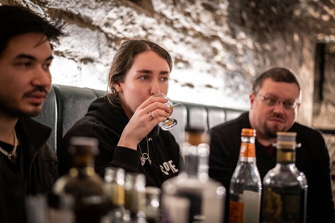 Evolution of Gin and Underground Gin Tasting in Edinburgh | 1hr - How the one-hour gin story unfolds