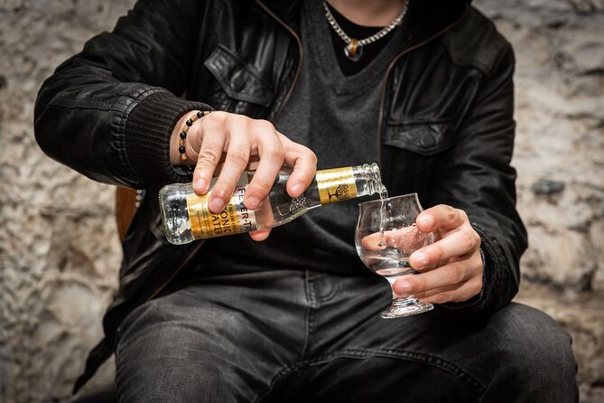 Evolution of Gin and Underground Gin Tasting in Edinburgh | 1hr - What the four tastings are meant to show