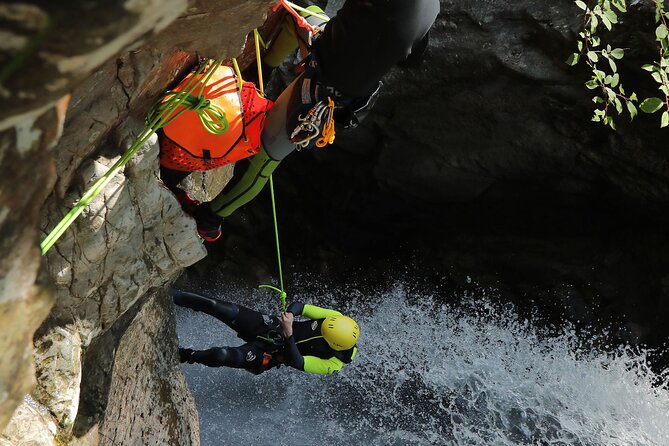 Falls of Bruar Canyoning - Guides, group size, and the pace of the outing