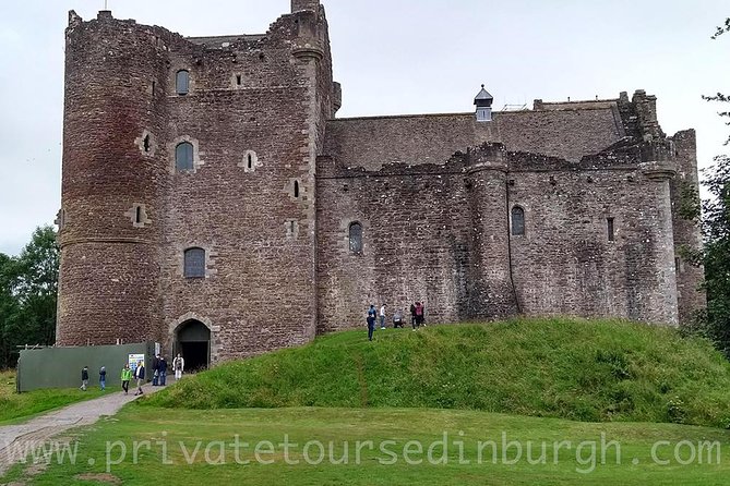 Five Outlander locations , Outlander film locations tour - Midhope Castle, Jamie Fraser’s Lallybroch