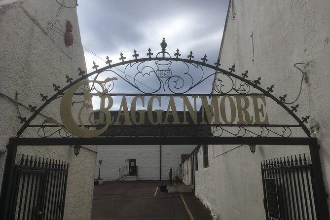Full-Day Private Speyside Malt Whisky Trail Tour from Grantown-on-Spey - Glenfiddich: a major name with limited tastings