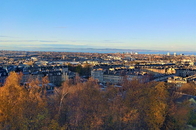 Full Day Tour of Edinburgh Including Lunch With A Local Expert - Traveling by bus changes the pace