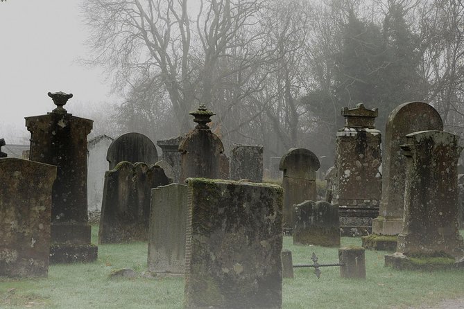 Ghosts, Mysteries, and Witches Tour - Edinburgh after dark, with punishment at the centre