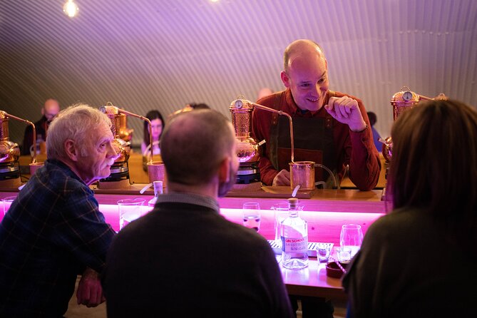 Gin Tasting Masterclass in Aberdeen - Guessing the mystery botanical