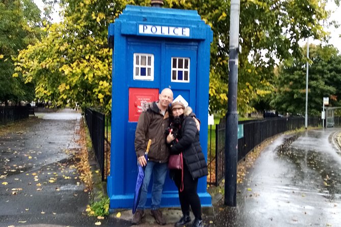 Glasgow City Centre Walking Tour with Local Guide - What the $16.64 price really buys you