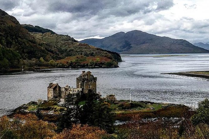 Glasgow: Eilean Donan, Loch Ness & Glenfinnan - 2 Day Tour - Luss and Loch Lomond: an easy start