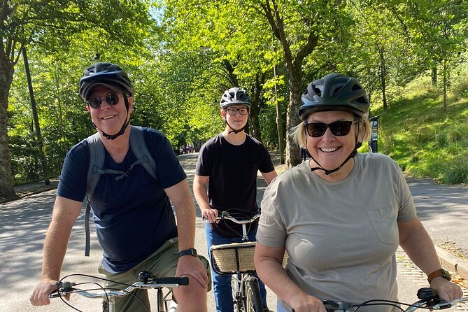 Glasgow Highlights Bike or Ebike Tour - Glasgow University and the climb that pays off