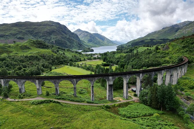 Glenfinnan, Glencoe and Scottish Highlands Day Tour - Starting early beside Edinburgh’s Burns Monument