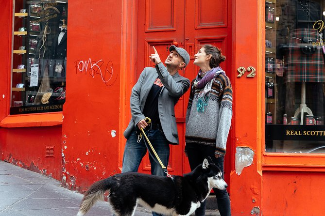 Highlights & Hidden Gems With Locals: Best of Edinburgh Private Tour - How the private format changes the day