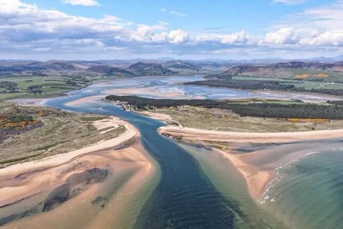 Invergordon Cruise Excursion - Castle ,Whisky and History Tour - Guides, vehicles, and the small-group tradeoff