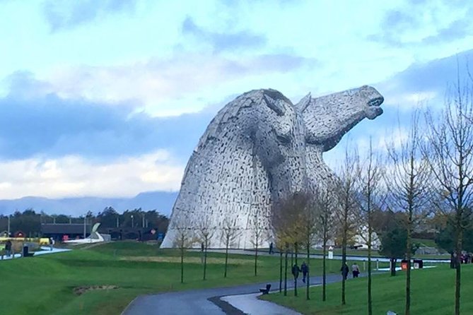 Kelpies and Falkirk Wheel Private Tour for 1 - 4 people from Greater Glasgow - Seeing the Falkirk Wheel work