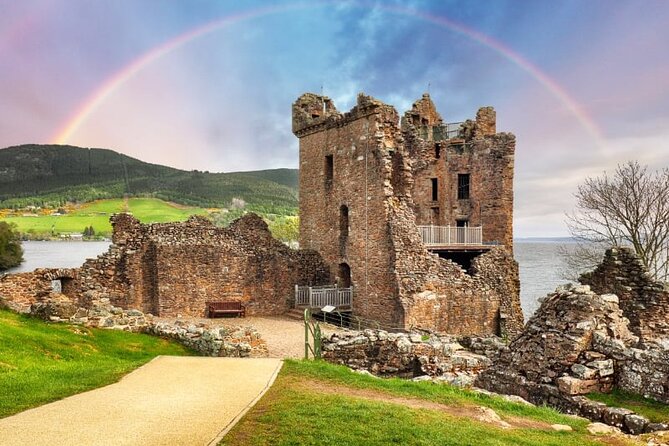 Loch Ness, Urquhart Castle & Culloden Battlefield Shore Excursion - What the private format is worth