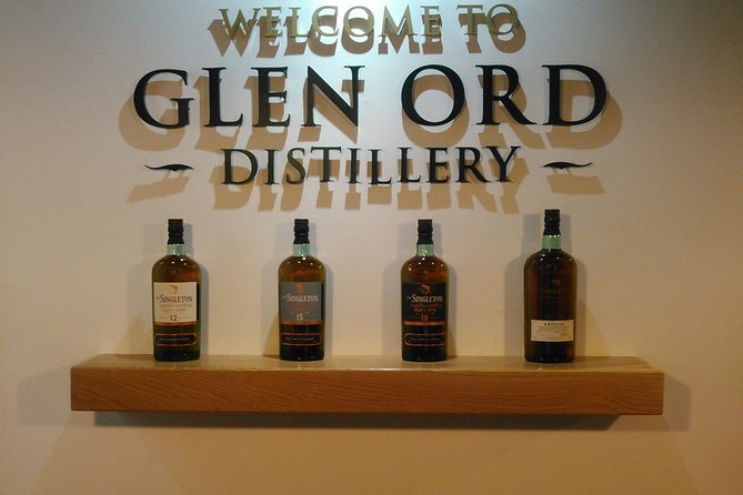 North Highland Deluxe Whisky Tour with Castle Option - Clynelish: tasting bar and gift shopping