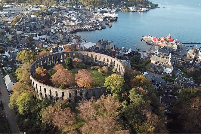 Oban Explorer Private Walking Tour - A small Scottish distillery in the town center