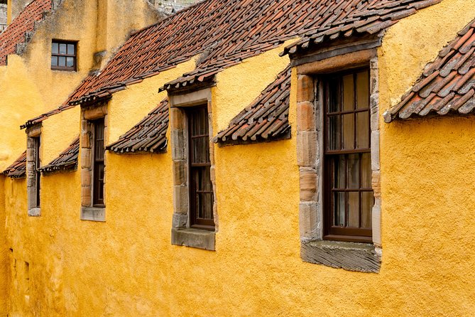 Outlander Adventure Day Tour from Glasgow Including Admissions - Falkland, where television meets a real town