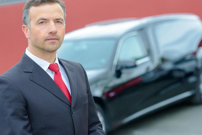 Private Airport transfer From or to Edinburgh airport (One way transfer) - Key points at a glance