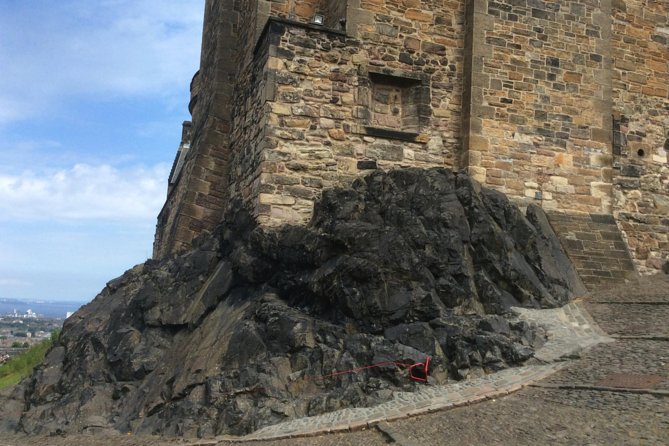 Private Edinburgh Castle Tour - Battlements First, Then the Castle Story