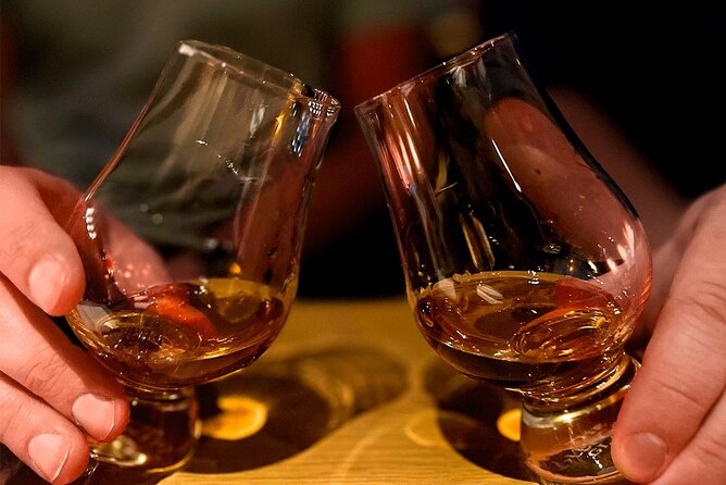 PRIVATE Edinburgh Food Tours - Old Town, Leith - Castle views and a bite beside a landmark