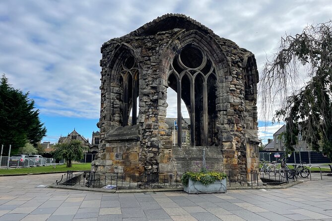 Private St Andrews Day Tour from Edinburgh - Walking through the University of St Andrews